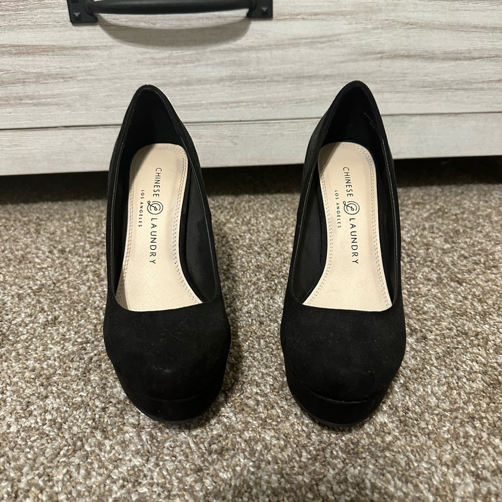 Chinese Laundry Black Suede Heels